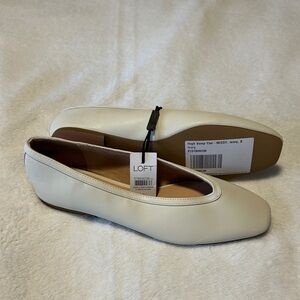 LOFT Women's Cream Flats